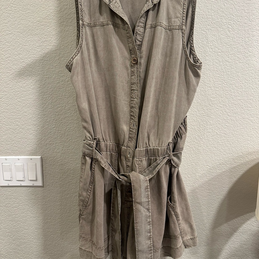 Bella Dahl Olive Green Sleeveless Romper - Picture 3 of 7